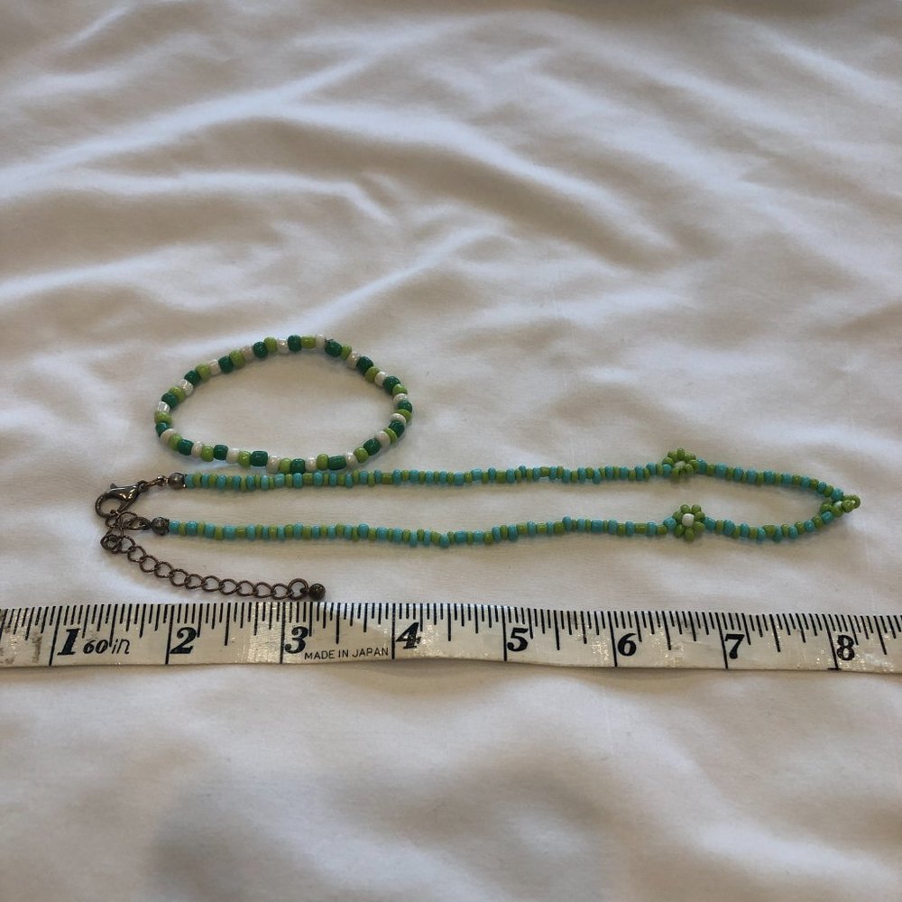 Altar'd State Green Blue Flower Beaded Choker Necklace with FREE Bracelet - Picture 10 of 10